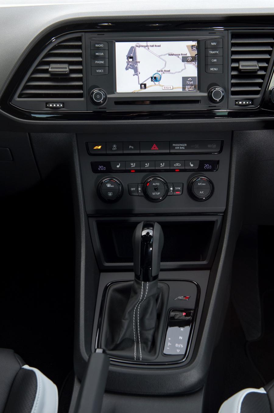  Seat Leon Cupra 2014 года  (UK) (фото 40 из 59)